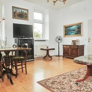 Apartment Schoene Altbauwohnung Zentrum Brigittenauer Laende 32, Vienna